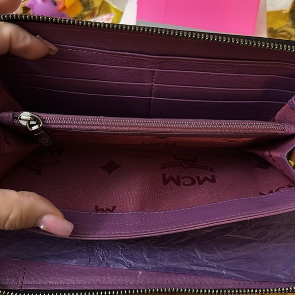 🦄MCM WINNER @THECOMICNERD17 - Picture 9 of 17